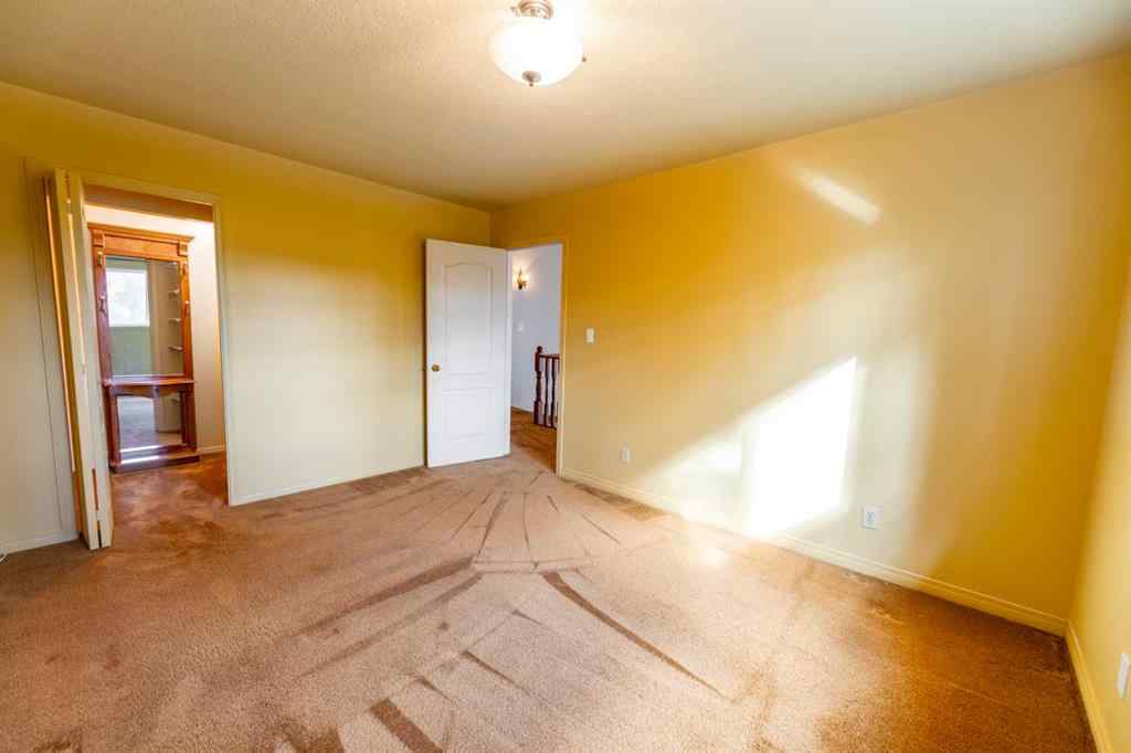 MLS® A2262770 - 320 Collinge Road  in Hillcrest Hinton, Residential