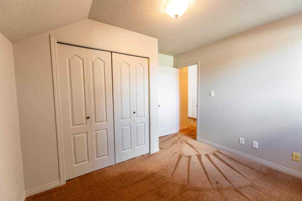 MLS® A2262770 - 320 Collinge Road  in Hillcrest Hinton, Residential