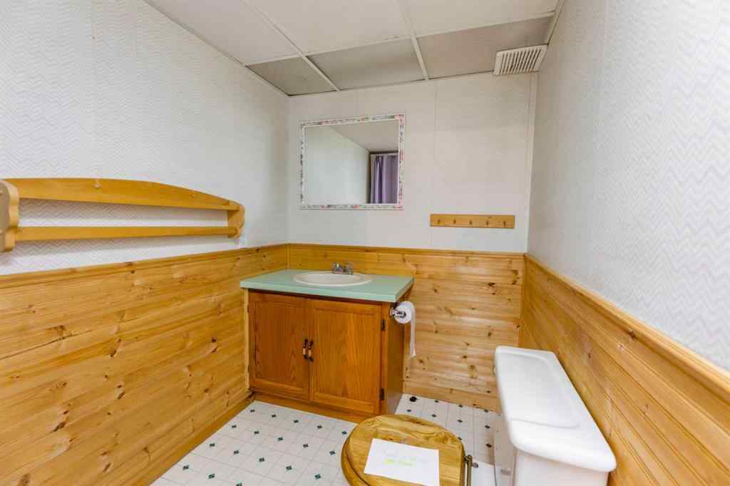 MLS® A2262770 - 320 Collinge Road  in Hillcrest Hinton, Residential