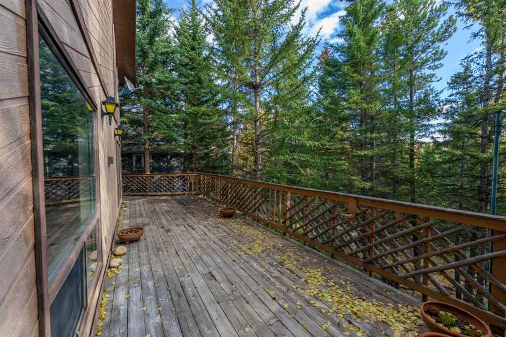 MLS® A2262770 - 320 Collinge Road  in Hillcrest Hinton, Residential