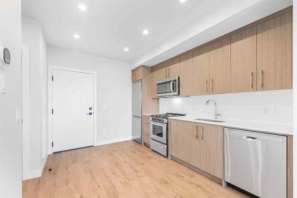 MLS® A2262776 - Unit #647 110 18A Street NW in West Hillhurst Calgary, Residential