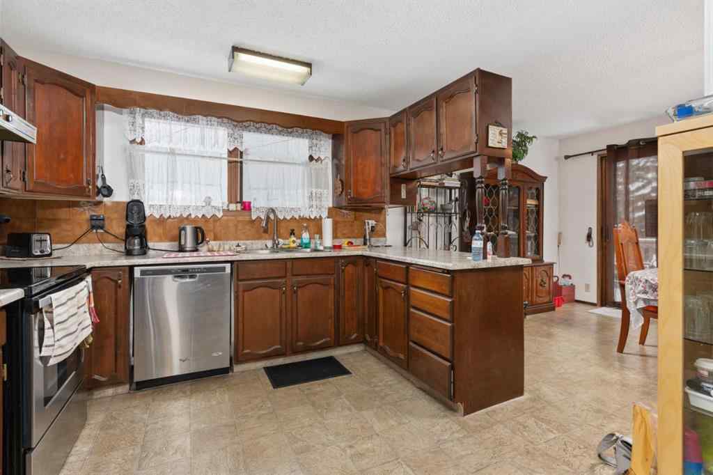 MLS® A2262782 - 5618 47 Avenue  in Forestburg Forestburg, Residential