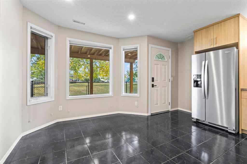 MLS® A2262784 - 435 Douglas Ridge Mews SE in Douglasdale/Glen Calgary, Residential