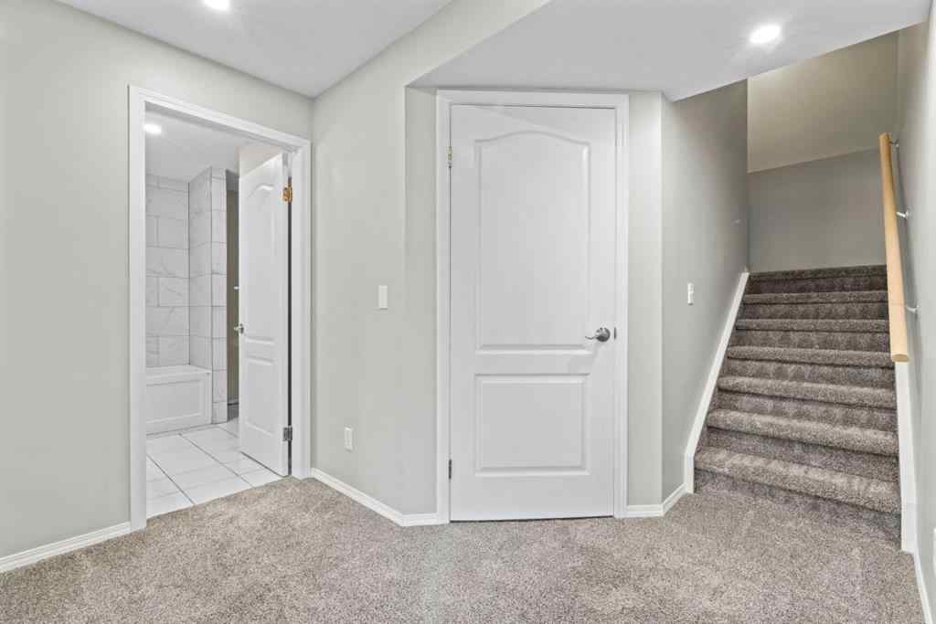 MLS® A2262784 - 435 Douglas Ridge Mews SE in Douglasdale/Glen Calgary, Residential