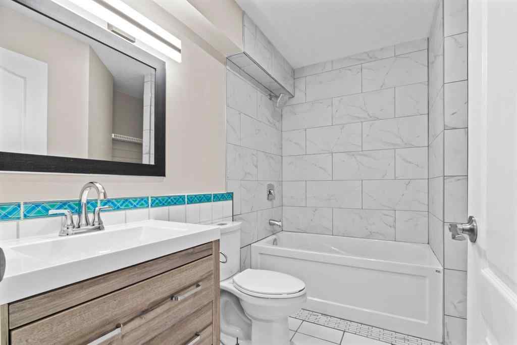 MLS® A2262784 - 435 Douglas Ridge Mews SE in Douglasdale/Glen Calgary, Residential