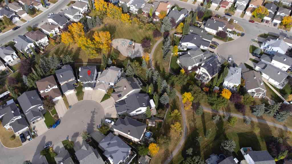 MLS® A2262784 - 435 Douglas Ridge Mews SE in Douglasdale/Glen Calgary, Residential