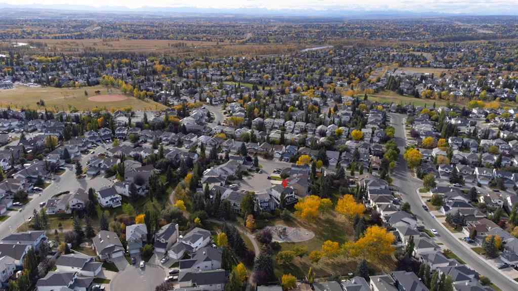 MLS® A2262784 - 435 Douglas Ridge Mews SE in Douglasdale/Glen Calgary, Residential