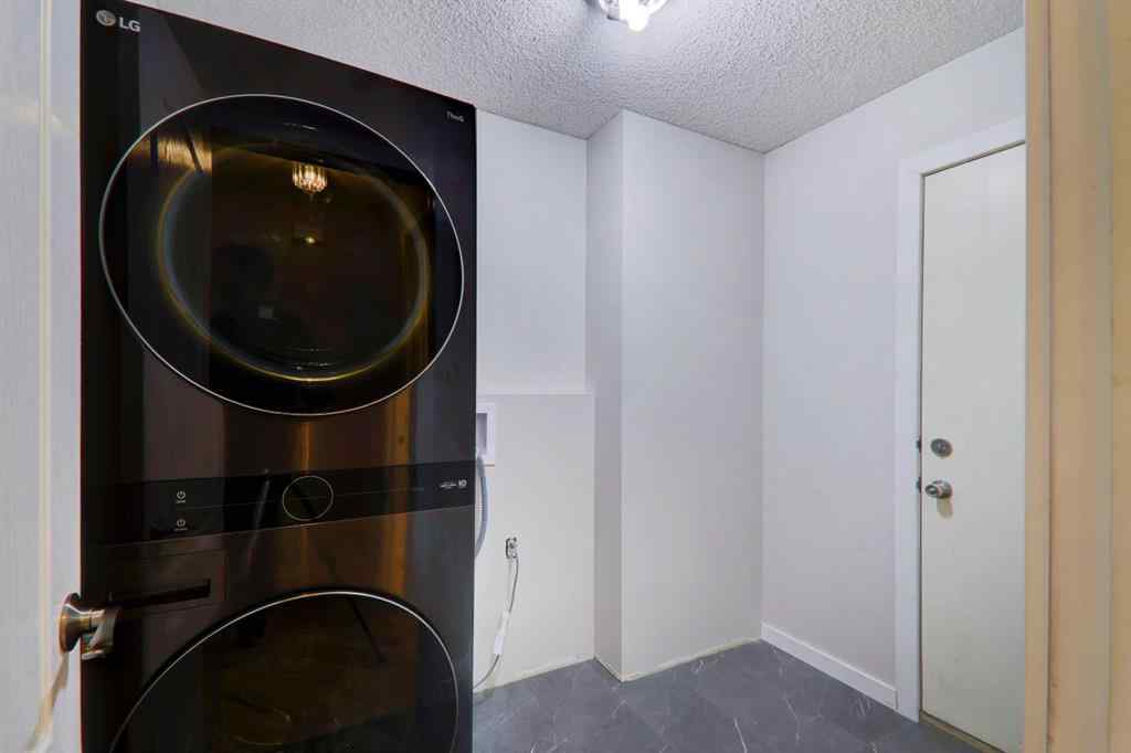 MLS® A2262784 - 435 Douglas Ridge Mews SE in Douglasdale/Glen Calgary, Residential