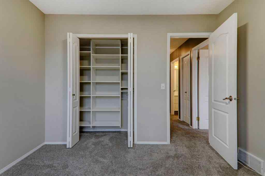 MLS® A2262784 - 435 Douglas Ridge Mews SE in Douglasdale/Glen Calgary, Residential