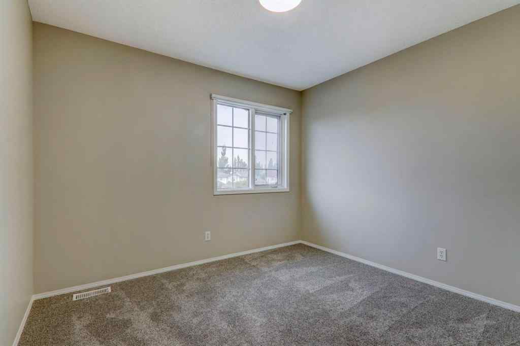 MLS® A2262784 - 435 Douglas Ridge Mews SE in Douglasdale/Glen Calgary, Residential