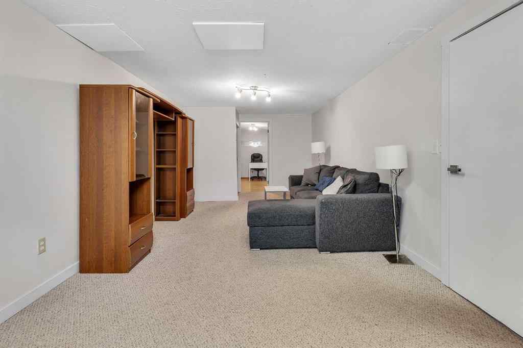 MLS® A2262788 - 440 Foritana Road SE in Forest Heights Calgary, Residential