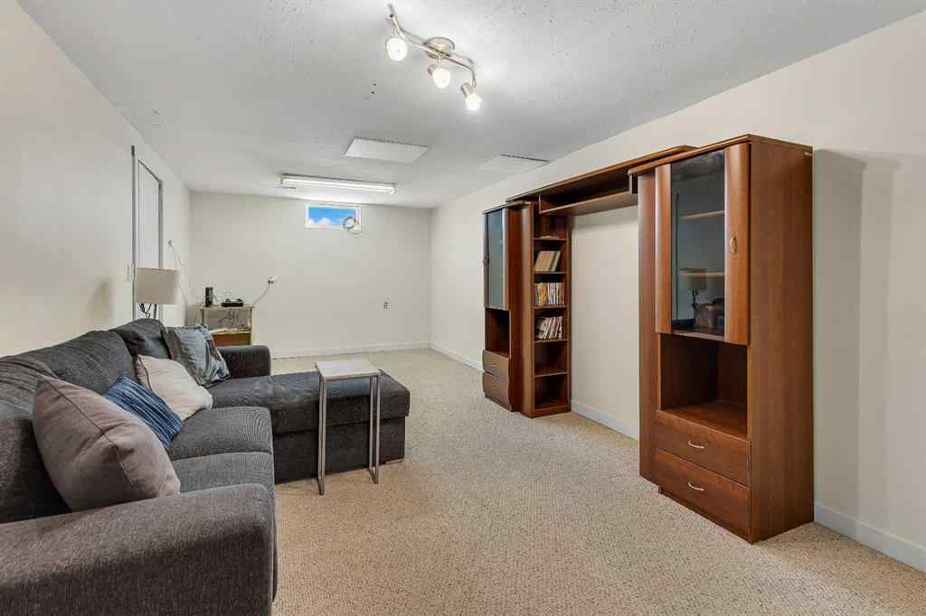 MLS® A2262788 - 440 Foritana Road SE in Forest Heights Calgary, Residential