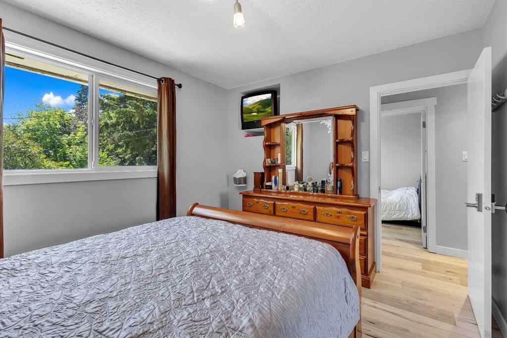 MLS® A2262788 - 440 Foritana Road SE in Forest Heights Calgary, Residential