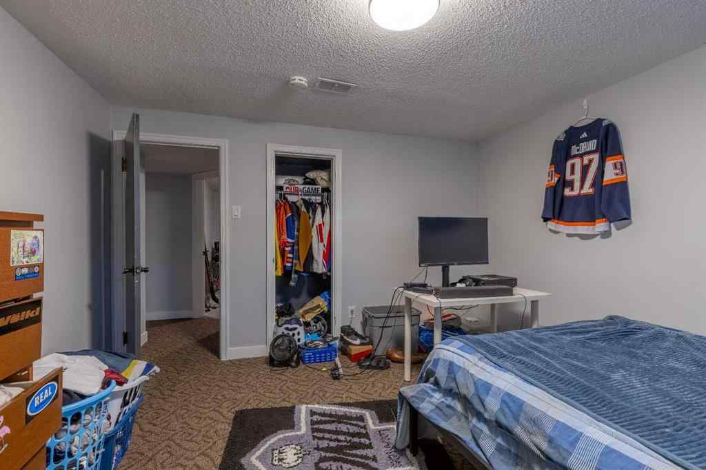 MLS® A2262789 - 2518 5 Avenue S in Glendale Lethbridge, Residential