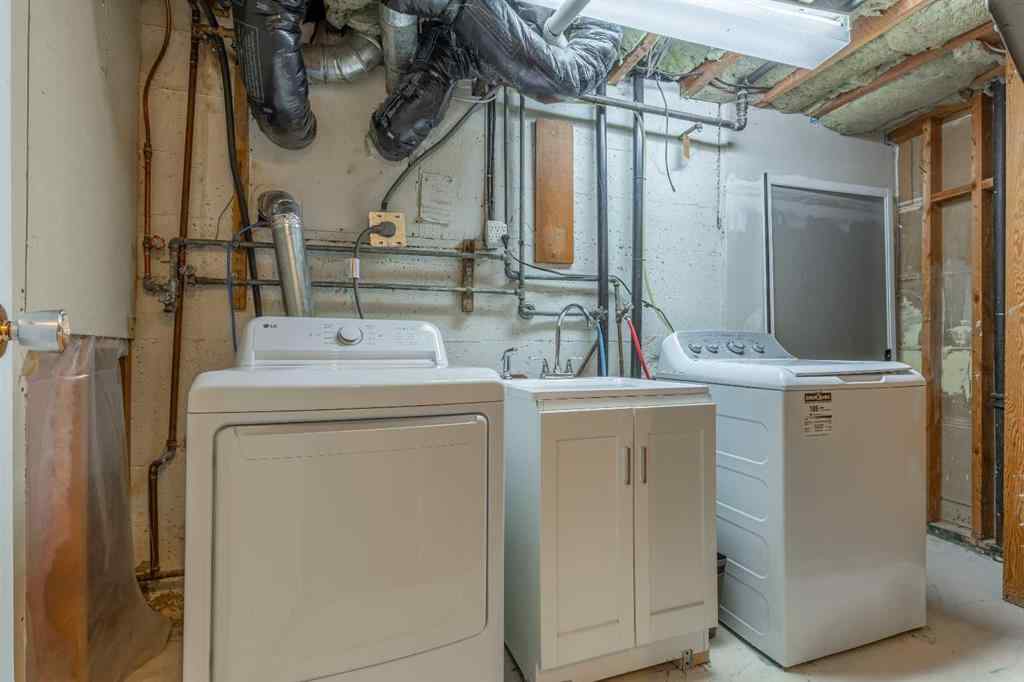 MLS® A2262789 - 2518 5 Avenue S in Glendale Lethbridge, Residential