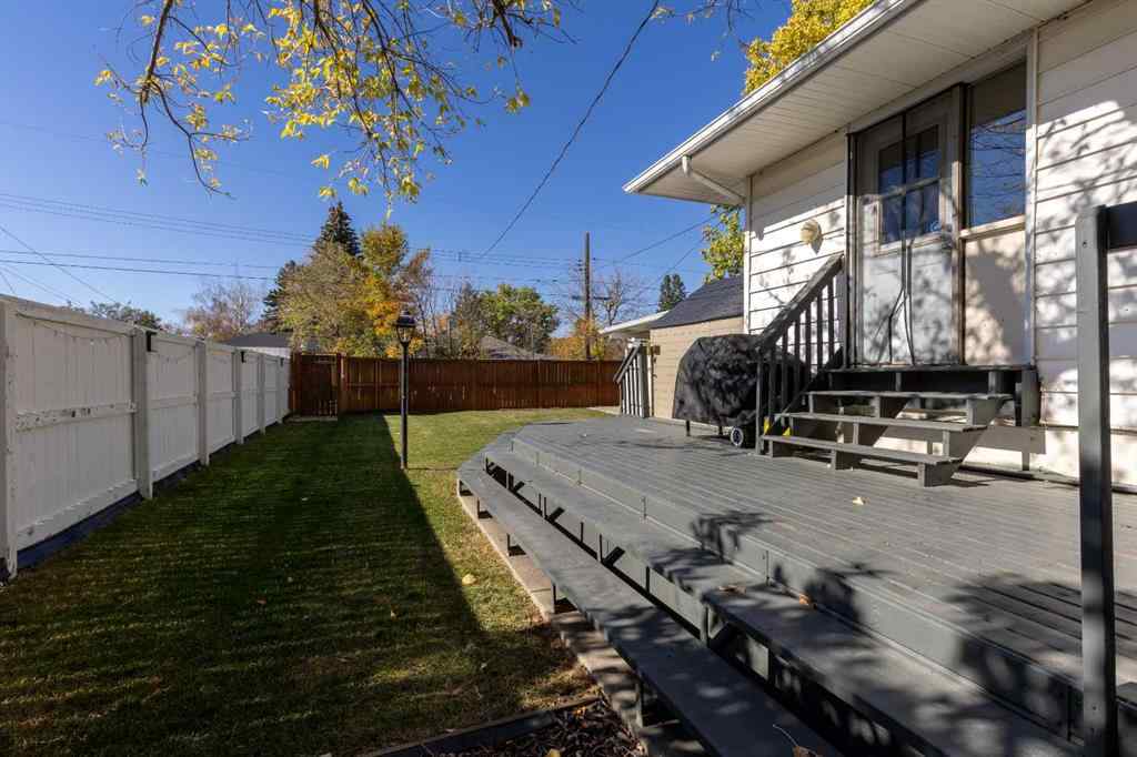 MLS® A2262789 - 2518 5 Avenue S in Glendale Lethbridge, Residential
