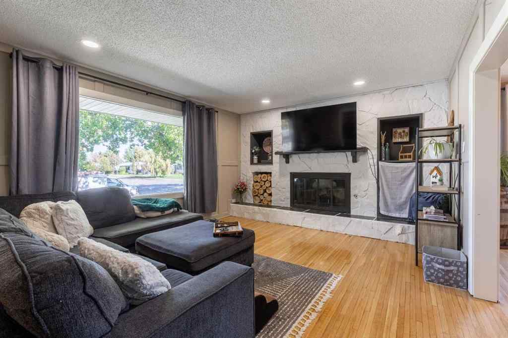 MLS® A2262789 - 2518 5 Avenue S in Glendale Lethbridge, Residential