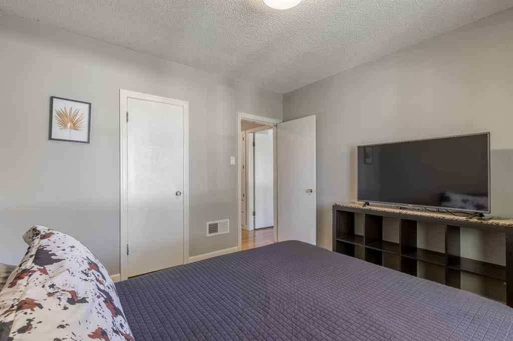 MLS® A2262789 - 2518 5 Avenue S in Glendale Lethbridge, Residential