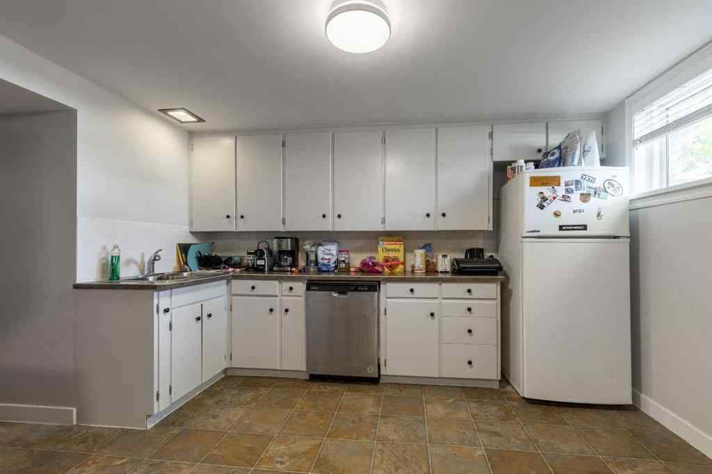 MLS® A2262789 - 2518 5 Avenue S in Glendale Lethbridge, Residential