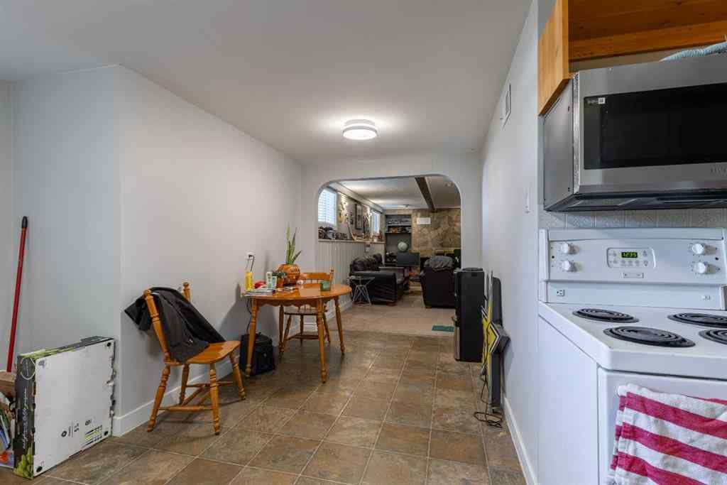 MLS® A2262789 - 2518 5 Avenue S in Glendale Lethbridge, Residential