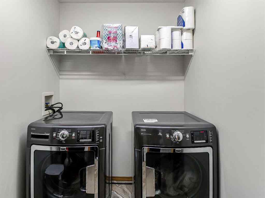 MLS® A2262798 - 256 Fresno Place NE in Monterey Park Calgary, Residential