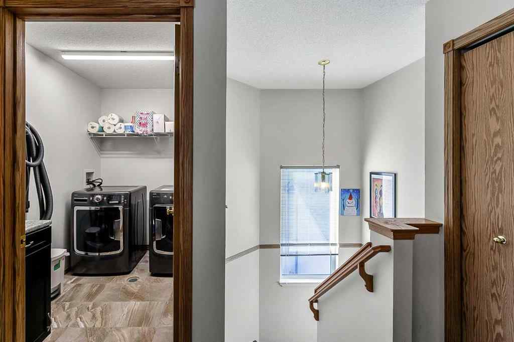 MLS® A2262798 - 256 Fresno Place NE in Monterey Park Calgary, Residential