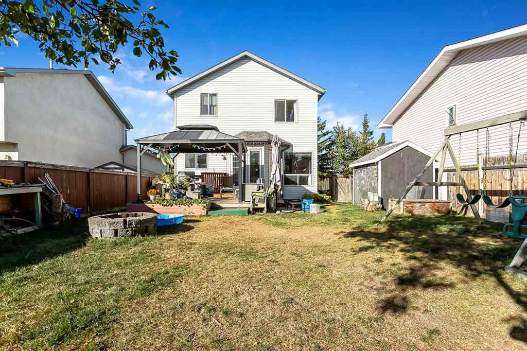MLS® A2262798 - 256 Fresno Place NE in Monterey Park Calgary, Residential