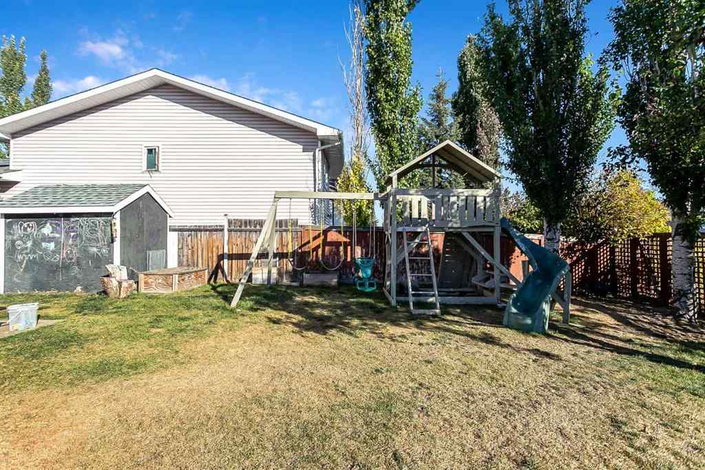 MLS® A2262798 - 256 Fresno Place NE in Monterey Park Calgary, Residential