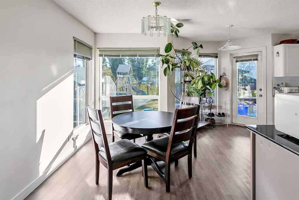 MLS® A2262798 - 256 Fresno Place NE in Monterey Park Calgary, Residential
