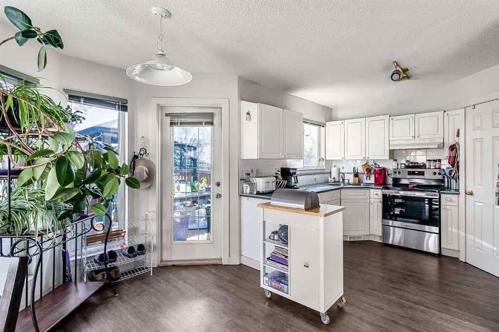 MLS® A2262798 - 256 Fresno Place NE in Monterey Park Calgary, Residential