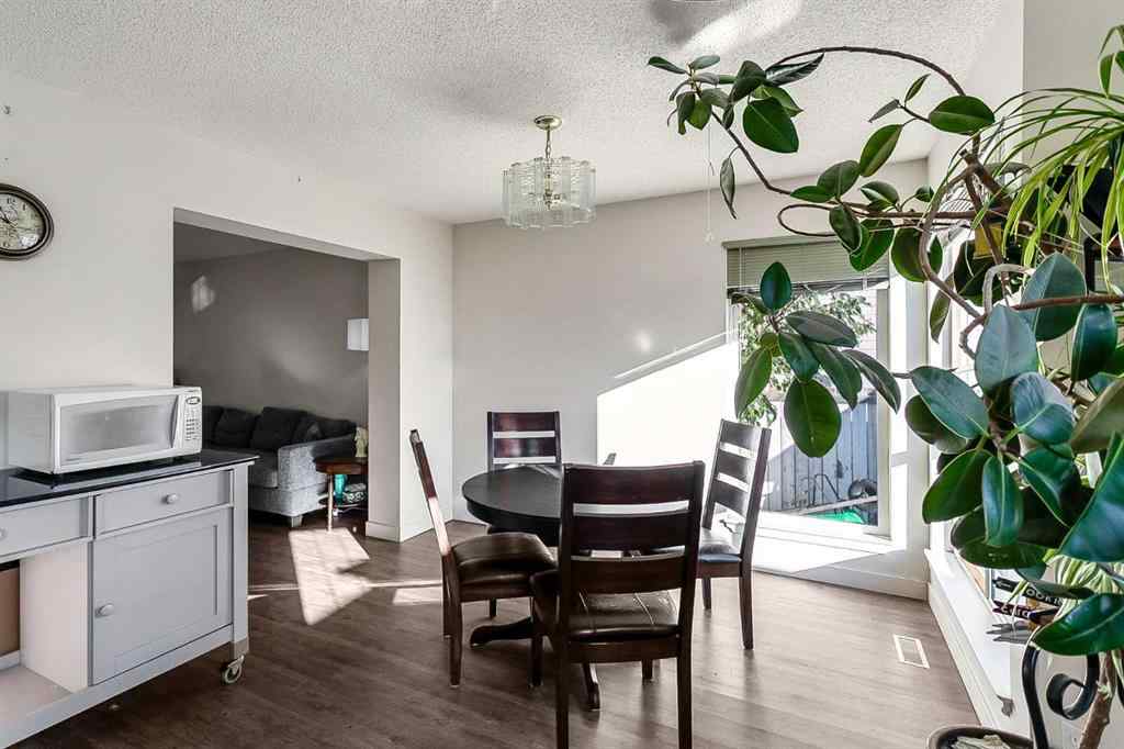 MLS® A2262798 - 256 Fresno Place NE in Monterey Park Calgary, Residential