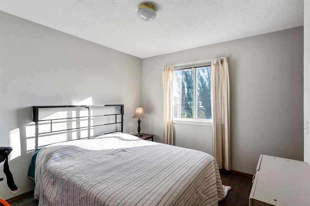 MLS® A2262798 - 256 Fresno Place NE in Monterey Park Calgary, Residential