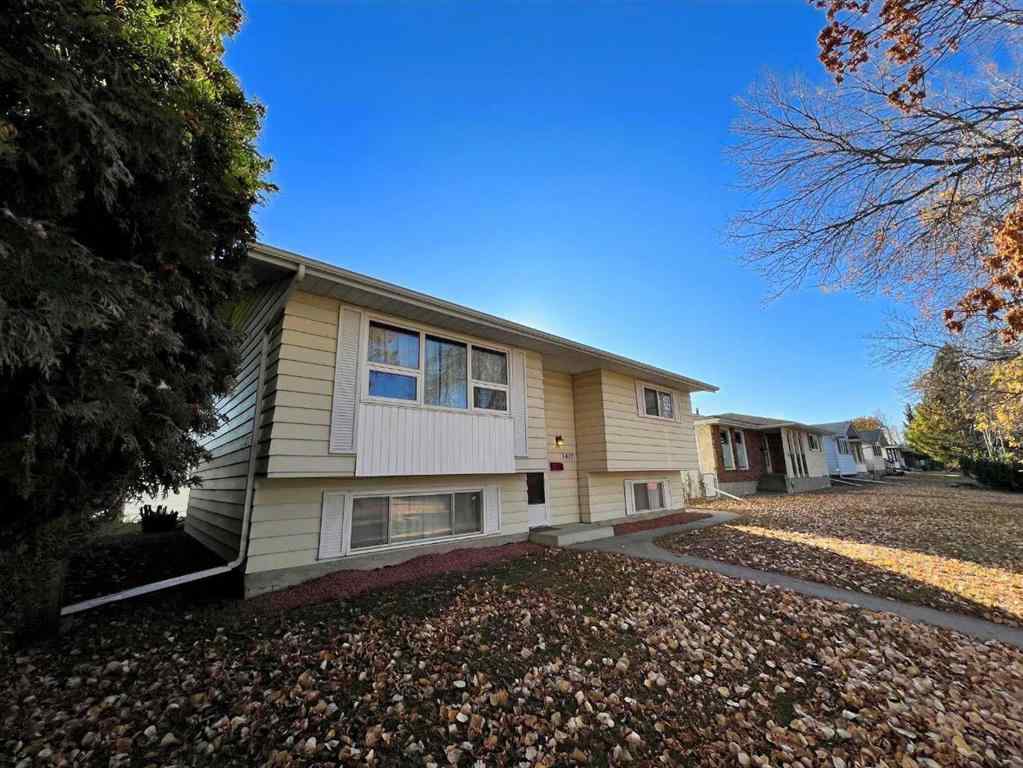 MLS® A2262799 - 5417 52 Street  in Sparling Camrose, Residential