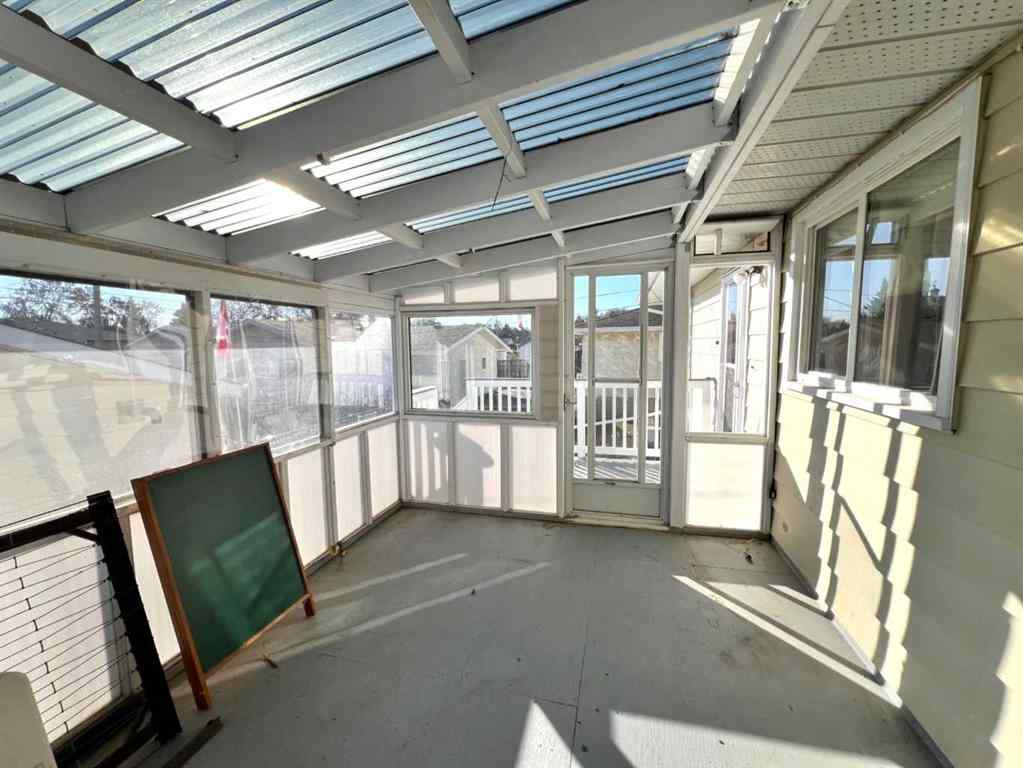 MLS® A2262799 - 5417 52 Street  in Sparling Camrose, Residential