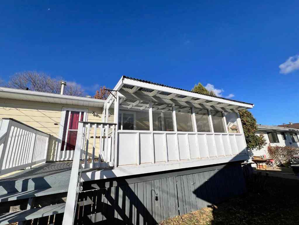 MLS® A2262799 - 5417 52 Street  in Sparling Camrose, Residential