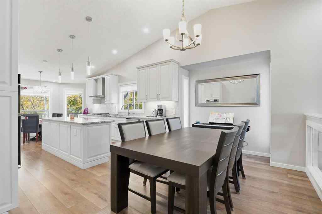 MLS® A2262808 - 31 Applegrove Crescent SE in Applewood Park Calgary, Residential