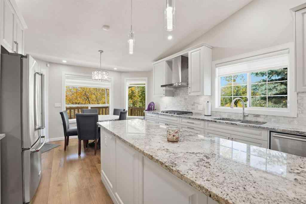 MLS® A2262808 - 31 Applegrove Crescent SE in Applewood Park Calgary, Residential