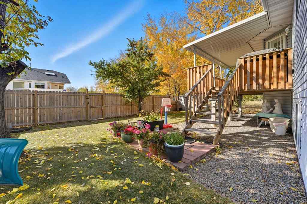 MLS® A2262808 - 31 Applegrove Crescent SE in Applewood Park Calgary, Residential