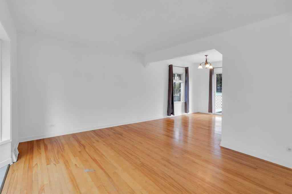 MLS® A2262810 - 2412 22 Street NW in Banff Trail Calgary, Residential