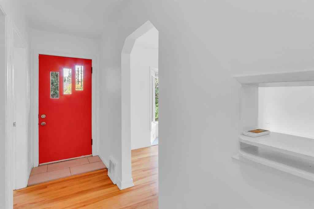 MLS® A2262810 - 2412 22 Street NW in Banff Trail Calgary, Residential