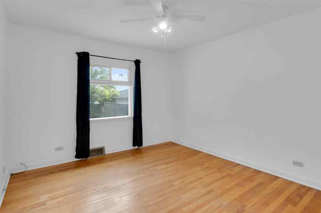 MLS® A2262810 - 2412 22 Street NW in Banff Trail Calgary, Residential