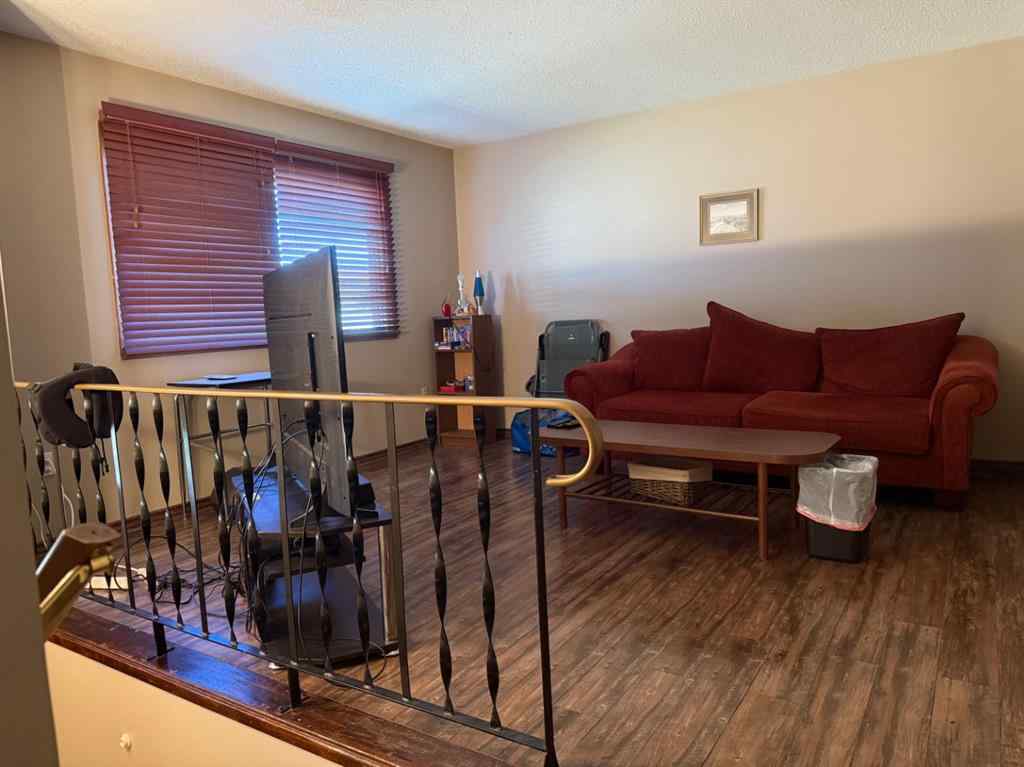 MLS® A2262813 - 103 7 Avenue SE   in Bankview Drumheller, Residential