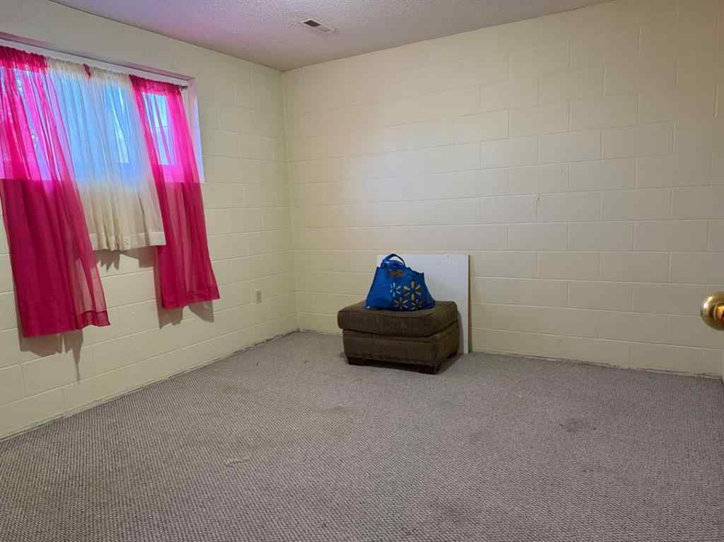 MLS® A2262813 - 103 7 Avenue SE   in Bankview Drumheller, Residential