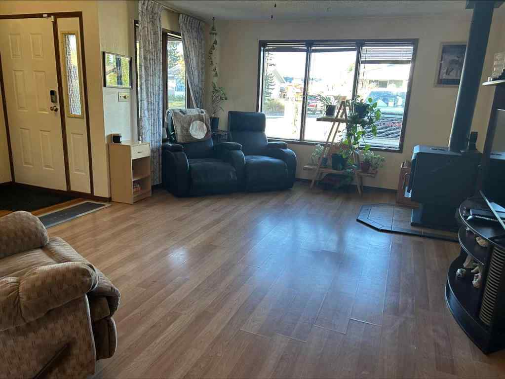 MLS® A2262816 - 5119 51 Ave   in NONE Caroline, Residential