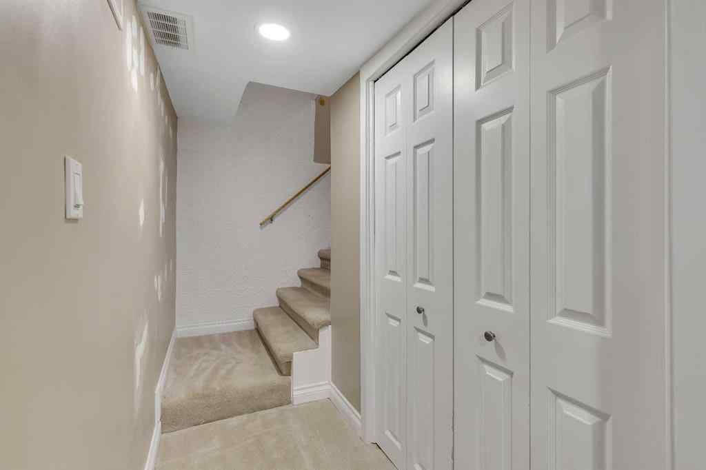 MLS® A2262817 - 8128 Bowglen Crescent NW in Bowness Calgary, Residential