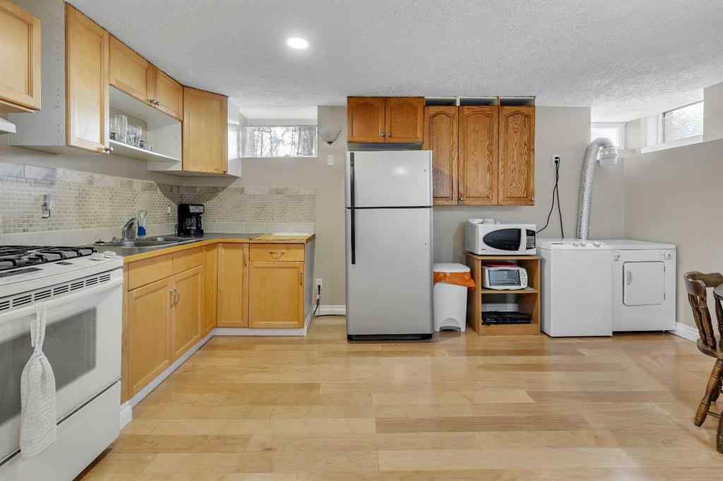 MLS® A2262817 - 8128 Bowglen Crescent NW in Bowness Calgary, Residential