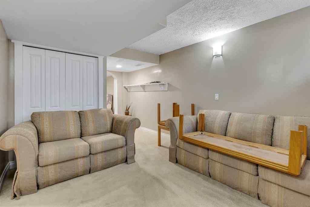 MLS® A2262817 - 8128 Bowglen Crescent NW in Bowness Calgary, Residential