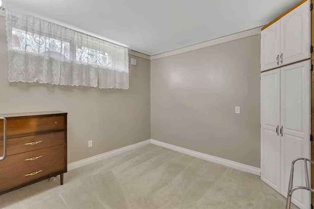 MLS® A2262817 - 8128 Bowglen Crescent NW in Bowness Calgary, Residential