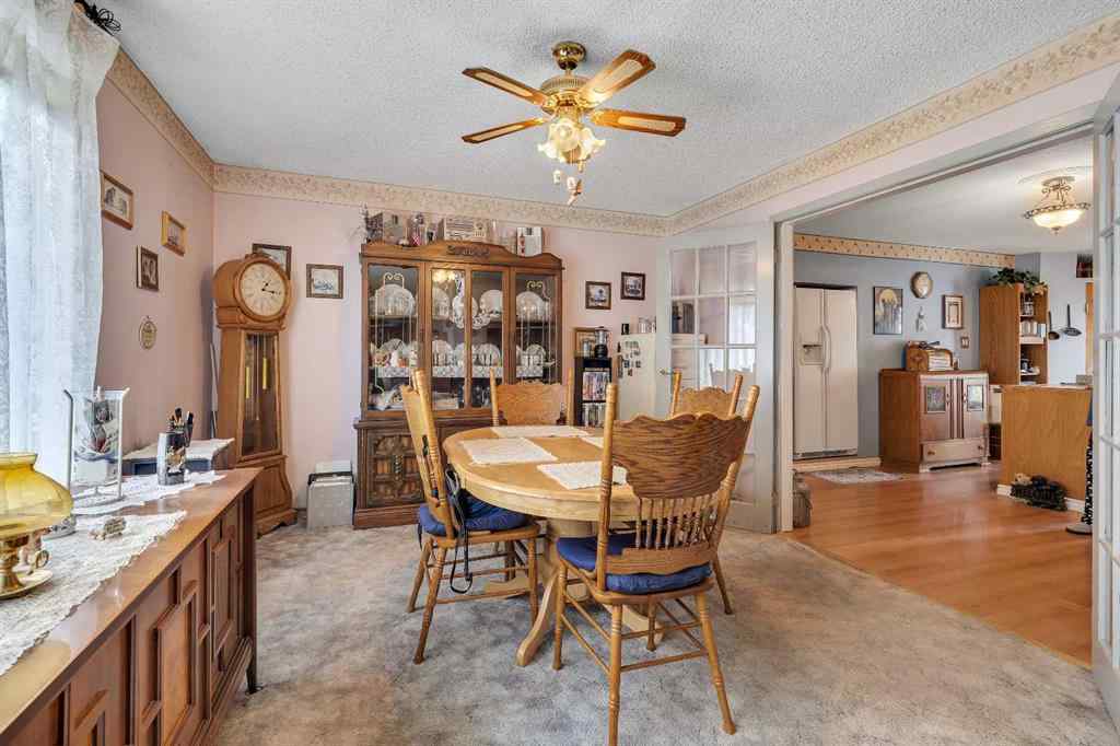 MLS® A2262817 - 8128 Bowglen Crescent NW in Bowness Calgary, Residential