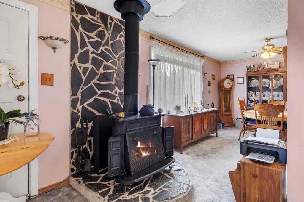 MLS® A2262817 - 8128 Bowglen Crescent NW in Bowness Calgary, Residential